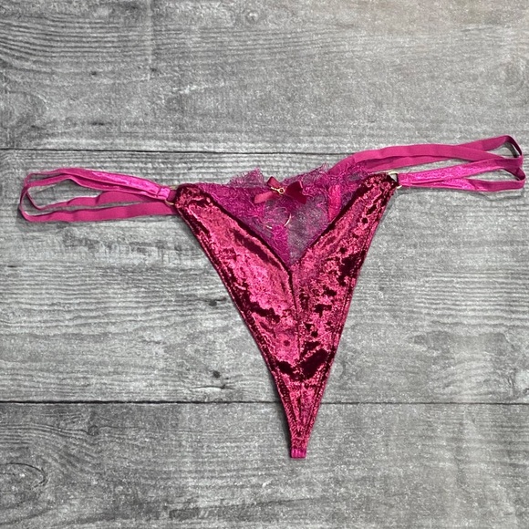 Seven ‘til Midnight 3-Piece Velvet and Lace Set NWT [729] - Picture 7 of 15